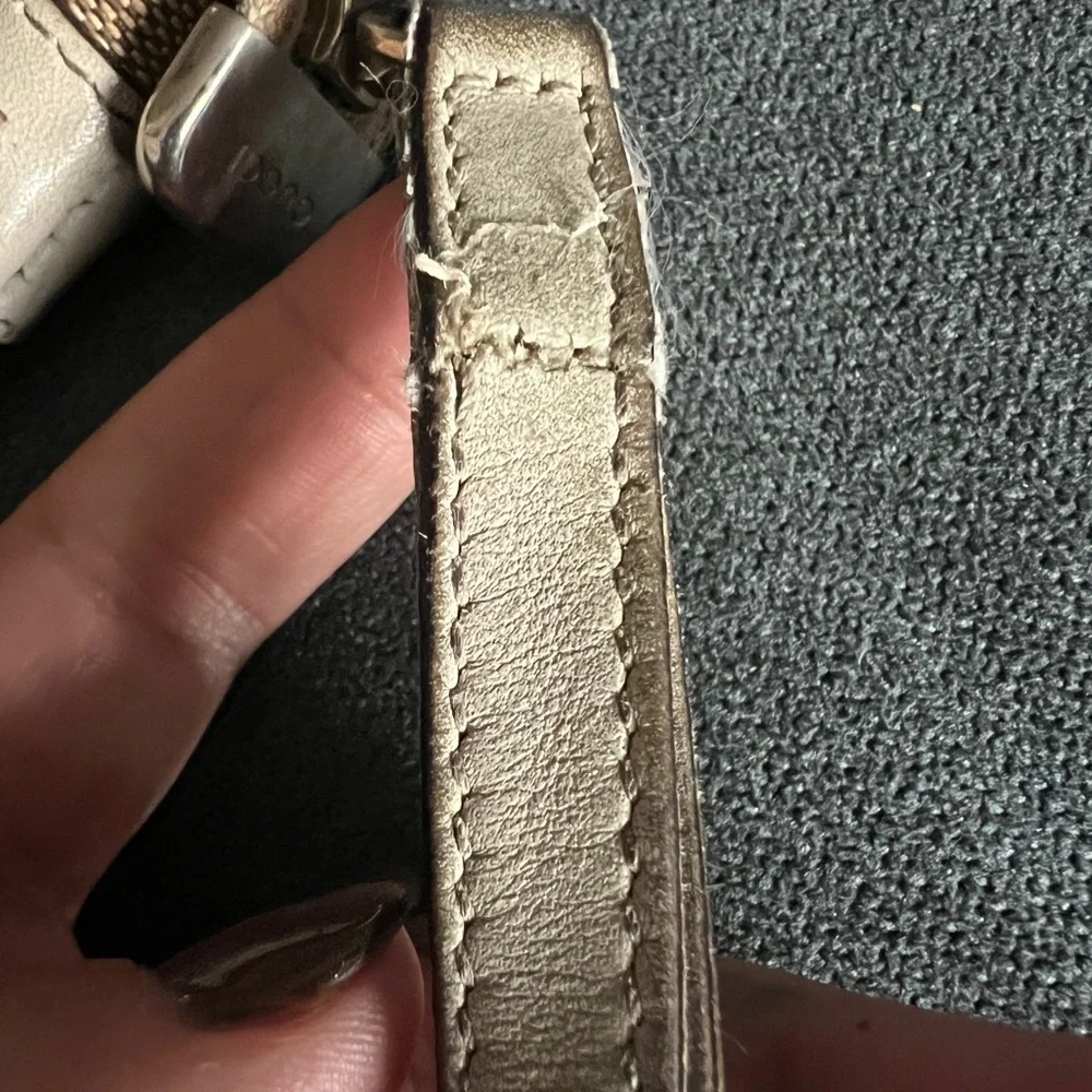 Gucci Beige and Brown Monogram Wristlet wallet with dust bag - Picture 9 of 11